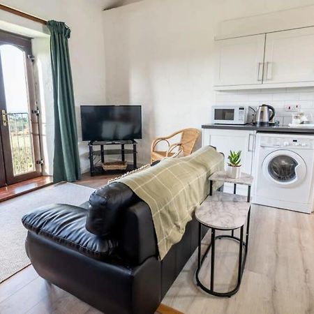 Lovely 2 Bedroom Coastal Cottage Near Bude Ngoại thất bức ảnh