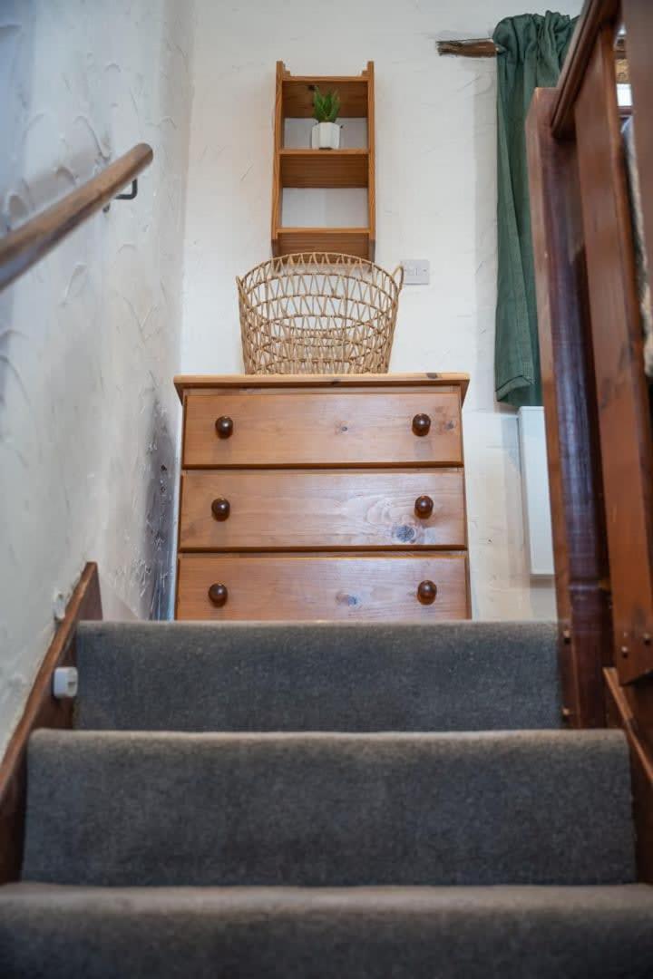Lovely 2 Bedroom Coastal Cottage Near Bude Ngoại thất bức ảnh