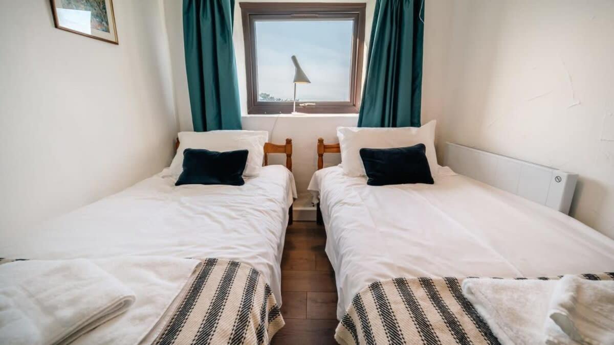 Lovely 2 Bedroom Coastal Cottage Near Bude Ngoại thất bức ảnh